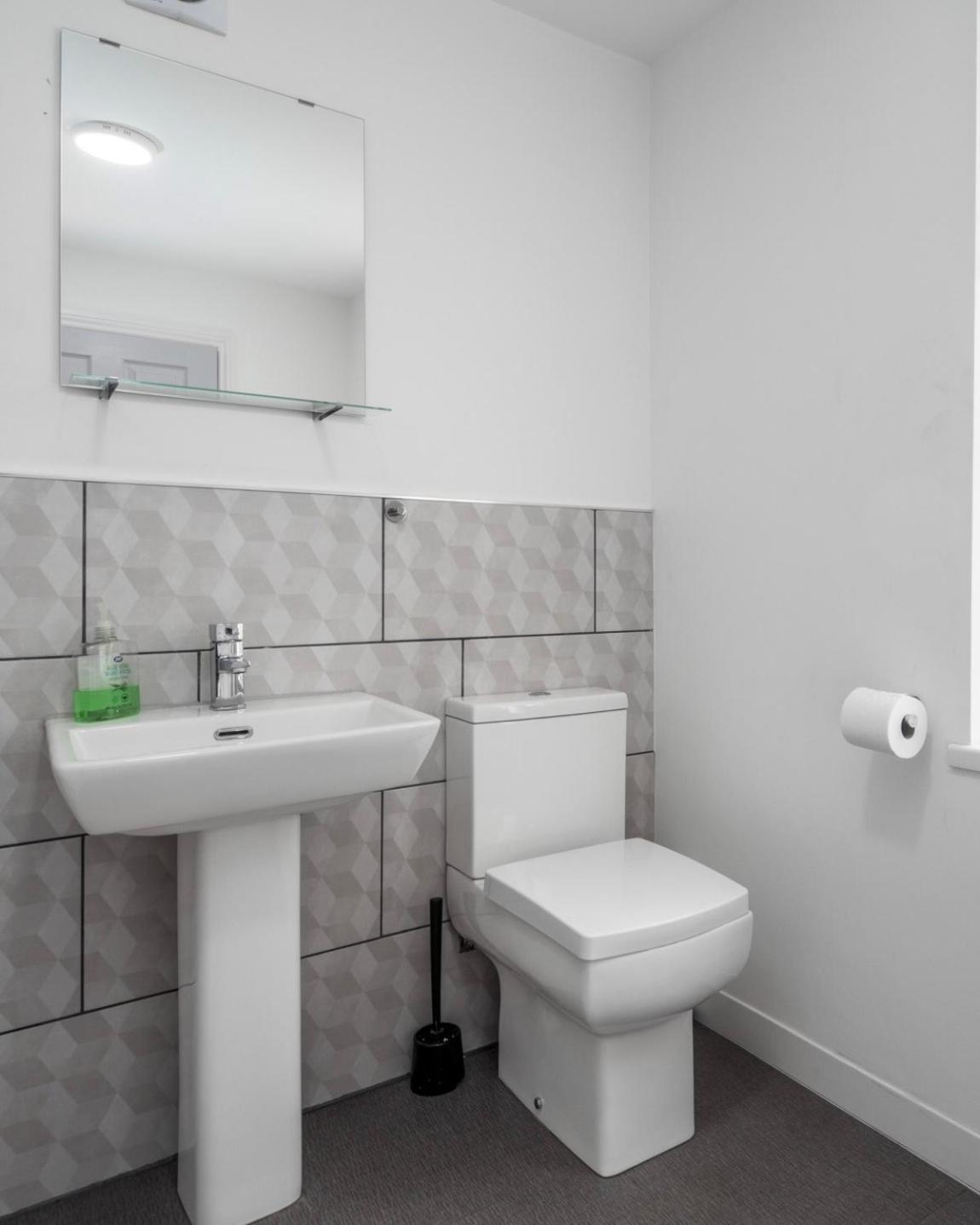 Apex Living Ne - Beachville House 4 Beds Free Parking 선덜랜드 외부 사진